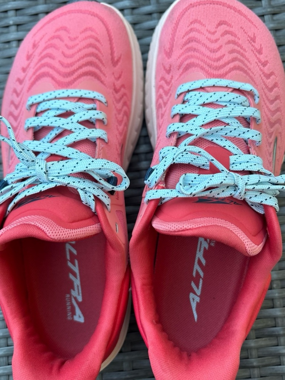 Altra Torin 7 Coral Pink Running Shoes size US 7.5W